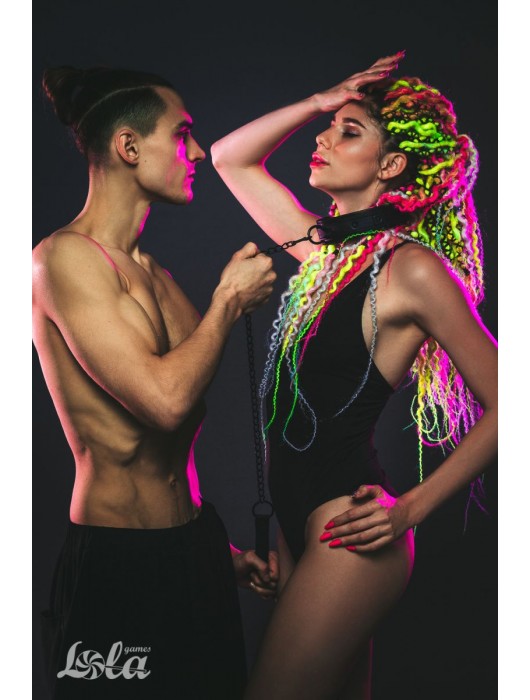 Черный ошейник с поводком Kinky - Lola Games - купить с доставкой в Уфе