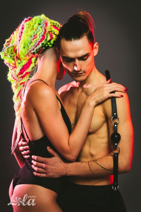 Черный кляп-шарик  Love Spell - Lola Games - купить с доставкой в Уфе