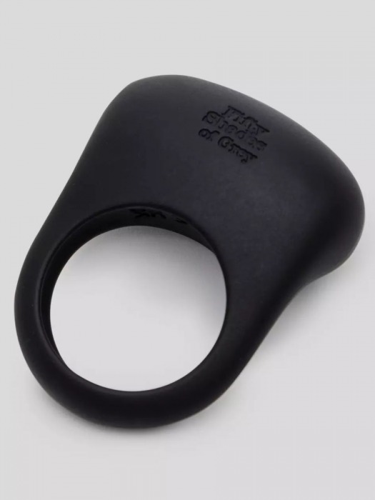 Черное эрекционное виброкольцо Sensation Rechargeable Vibrating Love Ring - Fifty Shades of Grey - в Уфе купить с доставкой