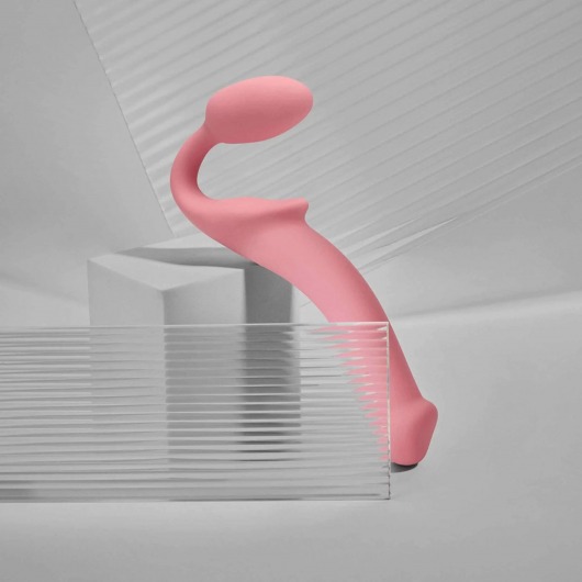 Розовый безремневой страпон Strap-on-me Semi-Realistic Bendable Strap-On size M - Strap-on-me - купить с доставкой в Уфе