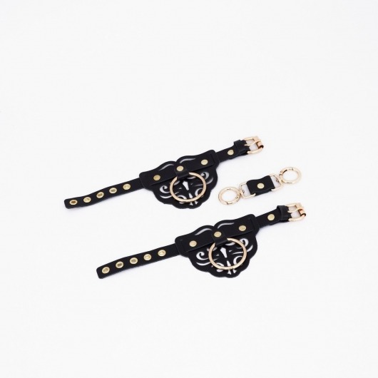 Черные кожаные наручники с клепками, кольцами и золотистой фурнитурой - Crazy Handmade - купить с доставкой в Уфе